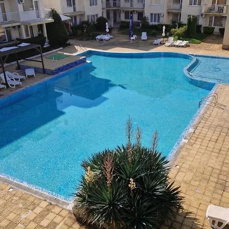 Aпартамент Южен Плаж Равда Apartment *
